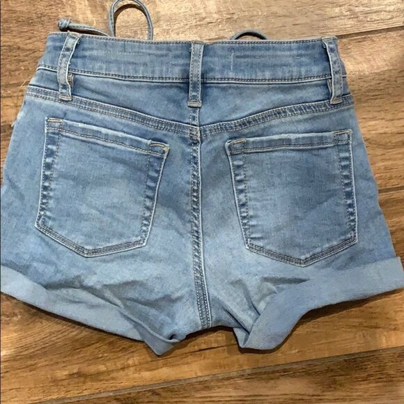 🌟 PacSun Super Stretch Shortie Jean Shorts - Size 22 - Picture 2 of 4